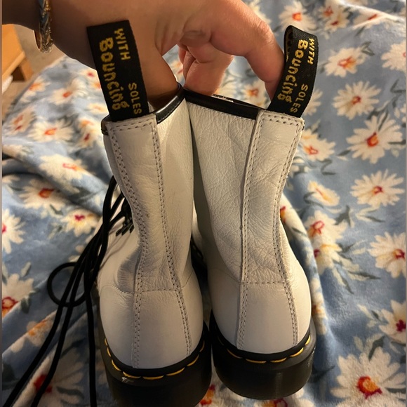 White doc Martens - Picture 2 of 8